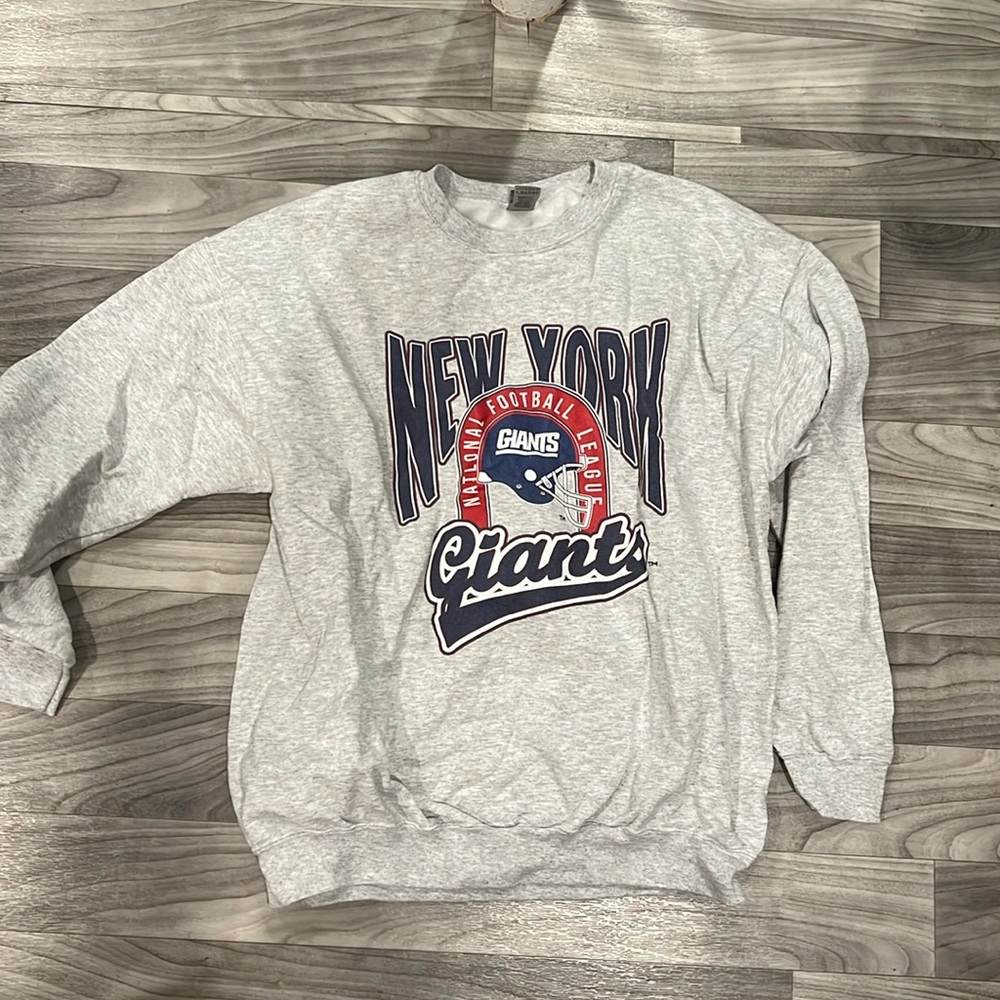 Unisex vintage New York giants crew neck. Size large. Never worn